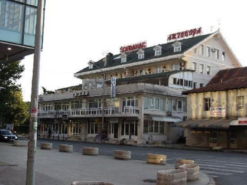 Hotel Bojatours Podgorica Ngoại thất bức ảnh